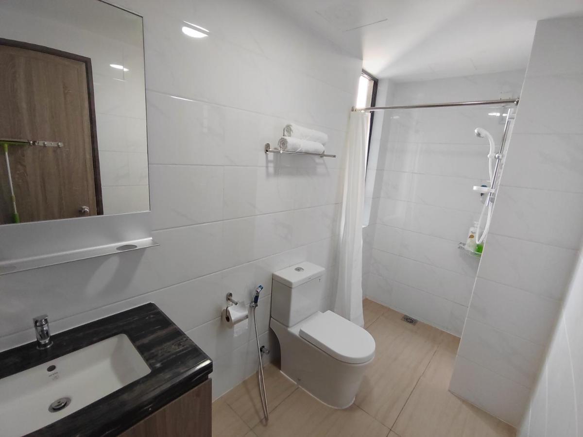 ג'והור בהרו Central Park Homestay מראה חיצוני תמונה